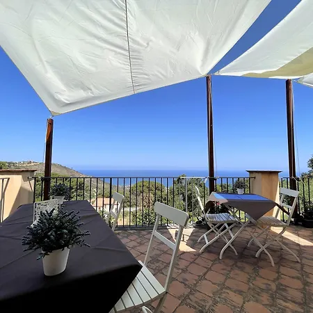 Le Ginestre Чефалу