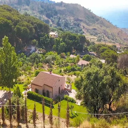 Le Ginestre Готель типу 