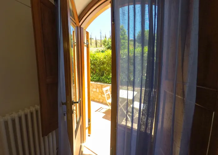 Le Ginestre Oda ve Kahvaltı 4*