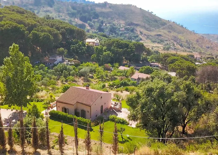 Oda ve Kahvaltı Le Ginestre 4*