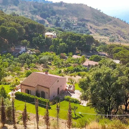 Bed and Breakfast Le Ginestre 4*