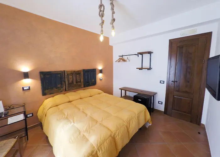 Le Ginestre Bed and Breakfast 4*