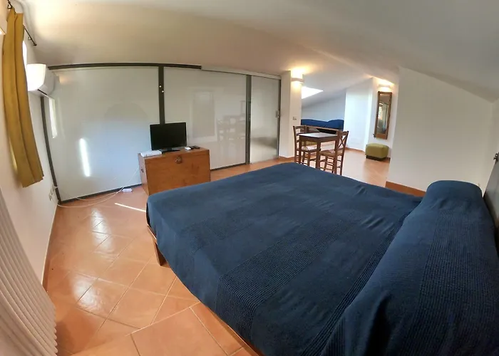 Nocleg ze śniadaniem Le Ginestre 4*